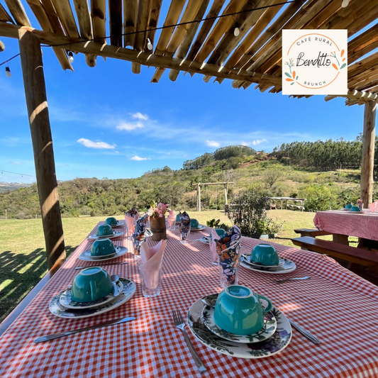 Benditto Café Rural: Brunch Colonial com Delícias da Estação para Comer à Vontade